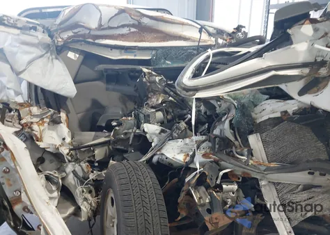 2014 Toyota Tacoma z USA, uszkodzony, nr VIN 5TFNX4CN5EX039228